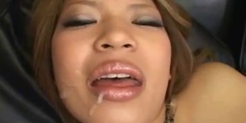 Yuuna Enomoto In A Blowjob And Dildo part6 - video 2