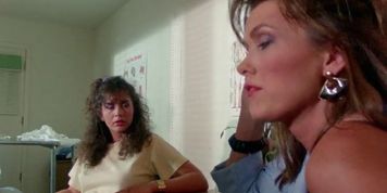 Hot Peaches 3 The Quest (Lynn Lemay, Tracey Adams)