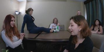 foot worship meeting