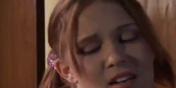 Sasha Knox - Frisk BabySitter (Addison Miller)