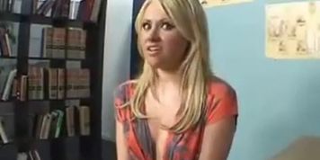 Blondies squirting pussy
