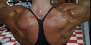 Ripped female muscle