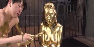 aika gold pain scene