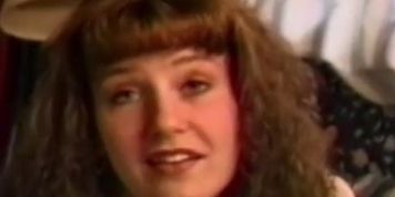 ED POWERS - Amateur retro babe doggy styled