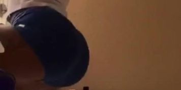 Instagram model live