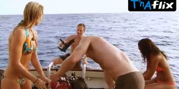 Laura Vandervoort Bikini Scene  in Into The Blue 2: The Reef