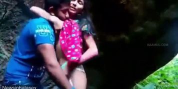 ??? ?????? ???.(sri lankan {sinhala} outdor sex) - with clear sinhala voice