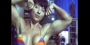 Lke this combination boobs and biceps