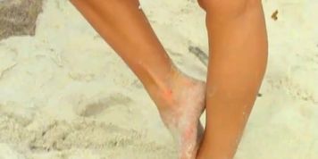 DT MUSCLE MILF NUDE BEACH