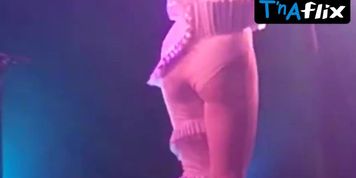 Kimbra Sexy Scene  in Kimbra In Concerts