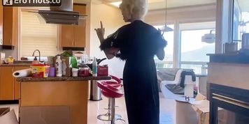 Pinuppixie (Andrea Spinks)