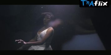 Nqobile Khumalo Sexy Scene  in Jewel