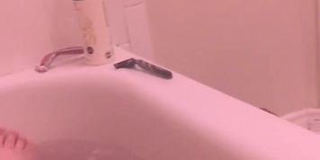 BBW BATHTIME, WASHING FEET CALVES AND THIGHS WITH MUSIC