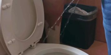 Desesperante rare pissing 2 jets