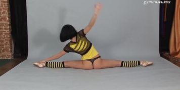 Naked gymnastics by one and only skinny Rina Sunkor