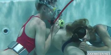 Underwater blowjob goes two way