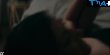 Gizem Erdogan Sexy Scene  in Vaka