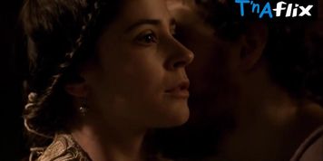 Aida Oset Breasts Scene  in Ermessenda