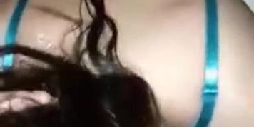 Gata do Tinder se deixou filmar e caiu na Net fazendo um boquete no motel..