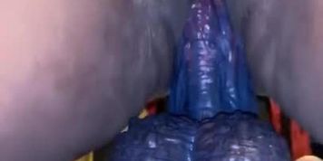 BBW fat pussy gets her cream filling from huge Bad Dragon (Fatpussy)