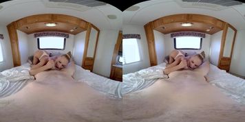 0509EHVR (Emma Hix)