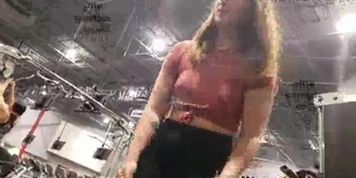 no bras