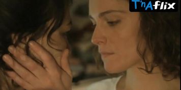Ariane Labed Lesbian Scene  in Trigonometry