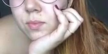 Anyone got an ID? Huge ass light skin girl shaking more