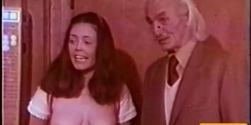 European Peepshow Loops 433 70's and 80's - Scene 4