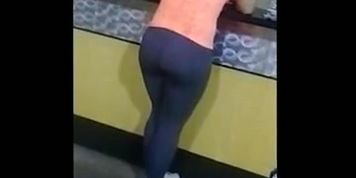 Girl Booty In Leggings At Gym