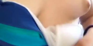 Mi ex novia me pasa un v&iacute;deo de sus hermosas tetas