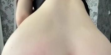 Echjv (Ellie Leen)