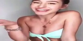 Lea Elui en Sous V&ecirc;tements sur Insta (String, Maillot)