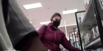 Flash Milf in Store 1