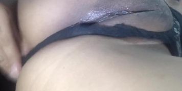 me encanta tocar mi co&ntilde;o cuando estoy caliente (Hermosa)