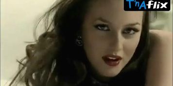 Leighton Meester Sexy Scene  in Somebody To Love