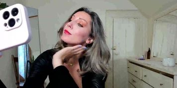Bigboobs and big booty ass girl solo tease on cam