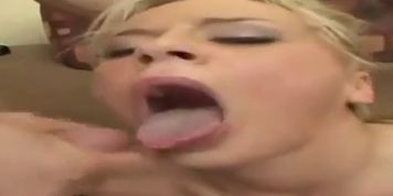 Bonita ansiosa de verga (Bree Olson) (John Strong, Niki Vixen)