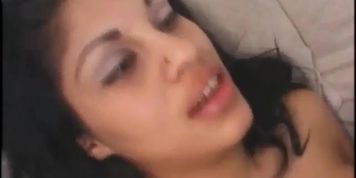 Beautiful Latina w/ Nice Chichotas (Hermosa)