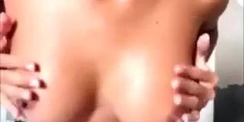 OUTRI BUNNY DILDO