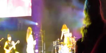 Victoria Justice Upskirt In Concert - video 1