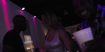 Slut enjoys bbc gangbang