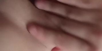 Tocandome en el ba&ntilde;o