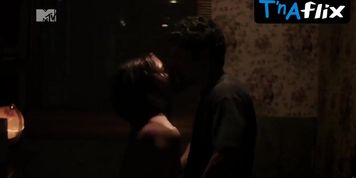 Bianca Comparato Breasts Scene  in A Menina Sem Qualidades