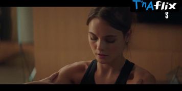 Snezhana Samokhina Sexy Scene  in Syostry