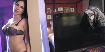 SunnyLeone Sunny Leone in sensual striptease (Tammy Lynn Sytch)