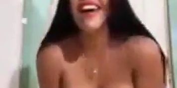 Melanie NOA (Peruana)