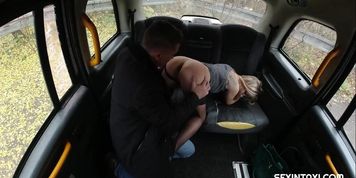 Lucky Bee Driver Fuck Horny Blonde (Gotta Love Lucky)