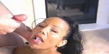 Devin Deray Gets a Huge Load on Her Face