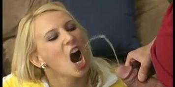 urinprobe erst pissen dann ficken (Tiffany Walker)